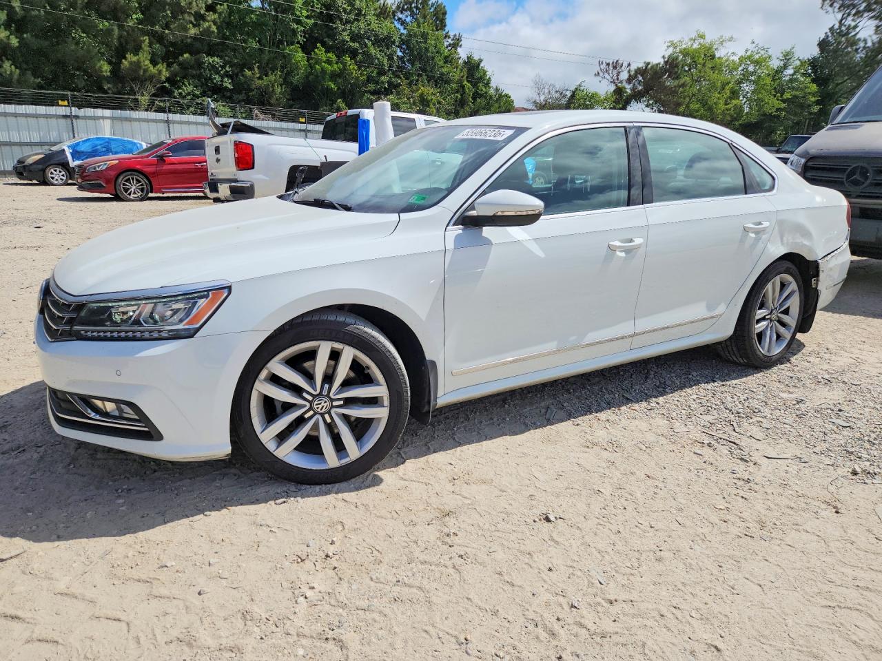 Salvage Volkswagen Passat Image