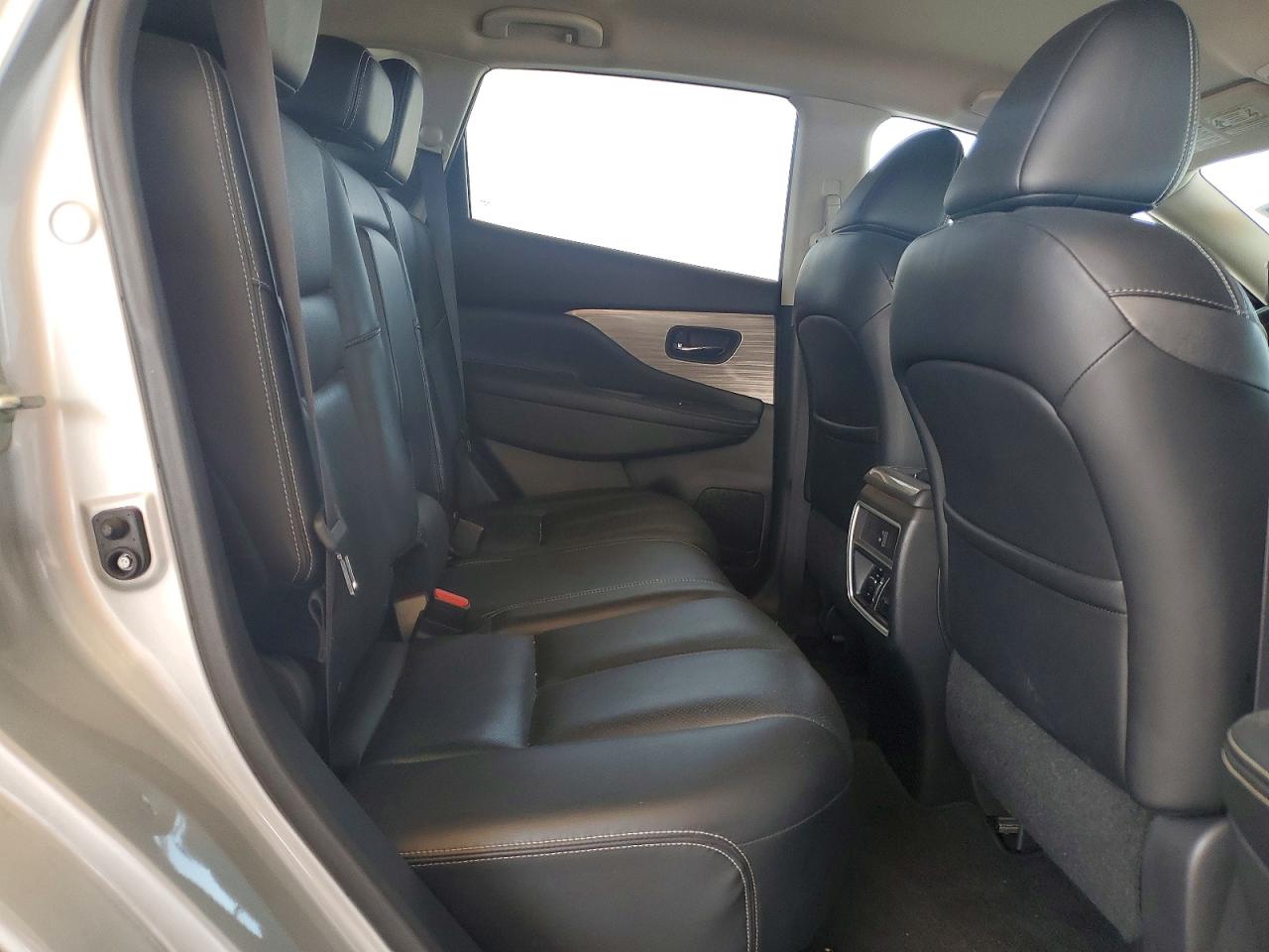 Nissan Murano S