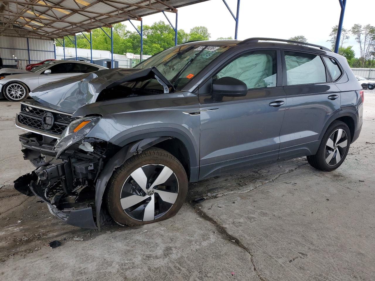 Salvage Volkswagen Taos Image