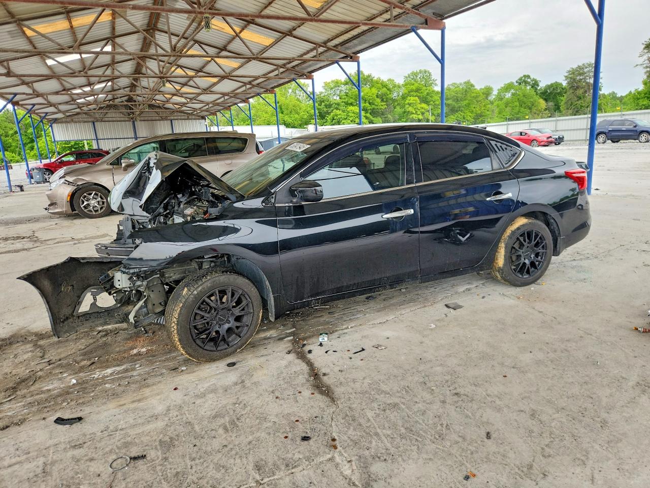 Salvage Nissan Sentra Image