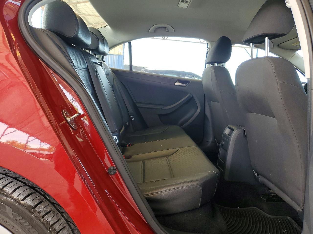 Volkswagen Jetta S