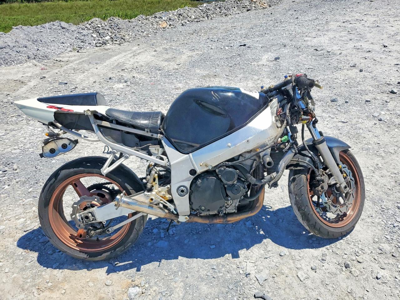 Salvage Suzuki Gsxr600 Image