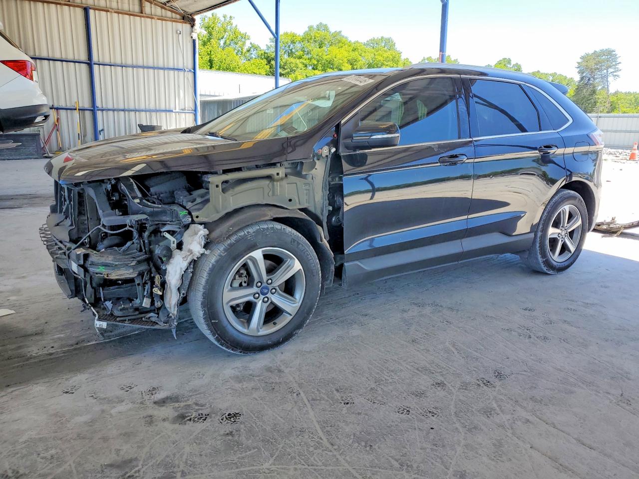 Salvage Ford Edge Image