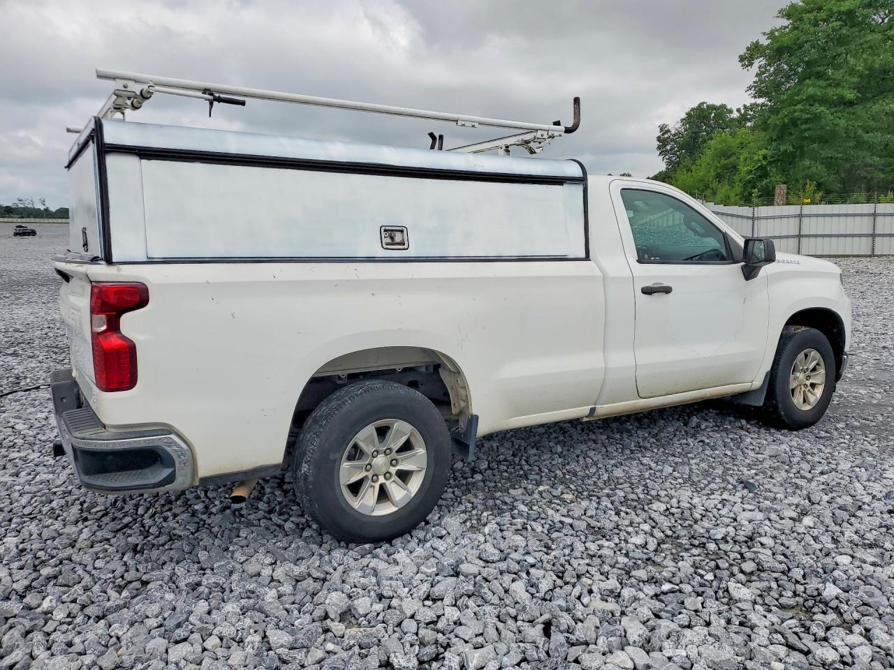 Chevrolet Silverado C1500