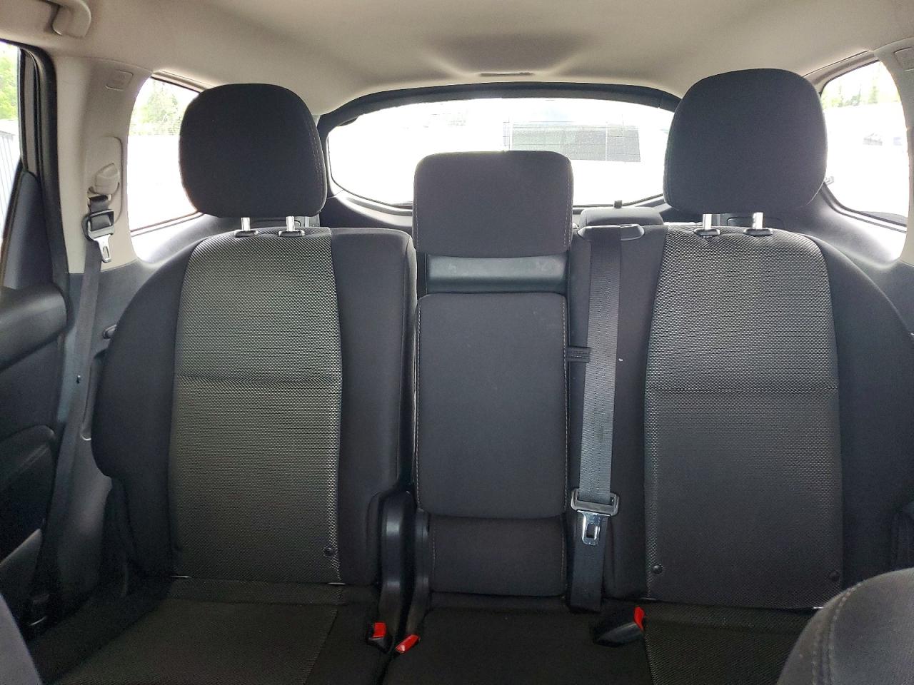 Nissan Pathfinder S