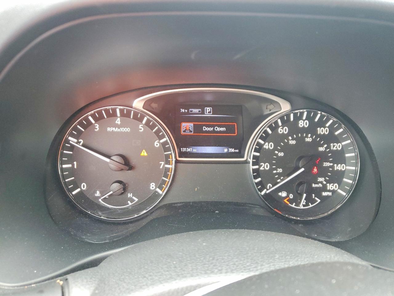 Nissan Pathfinder S