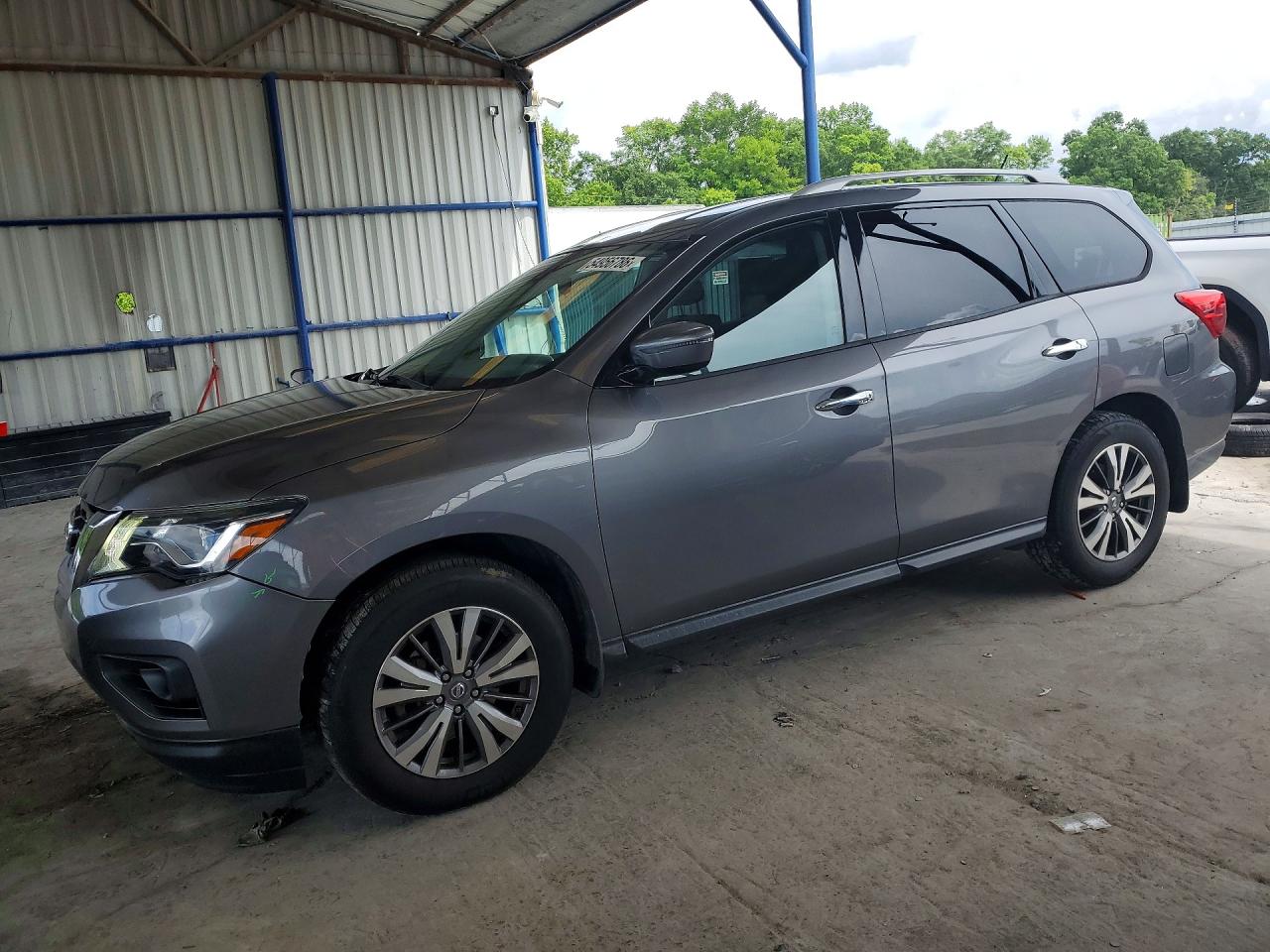 Salvage Nissan Pathfinder Image