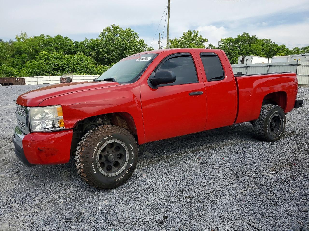 Salvage Chevrolet Silverado Image