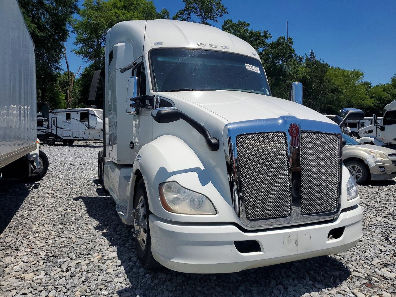 Salvage Kenworth T680 Image