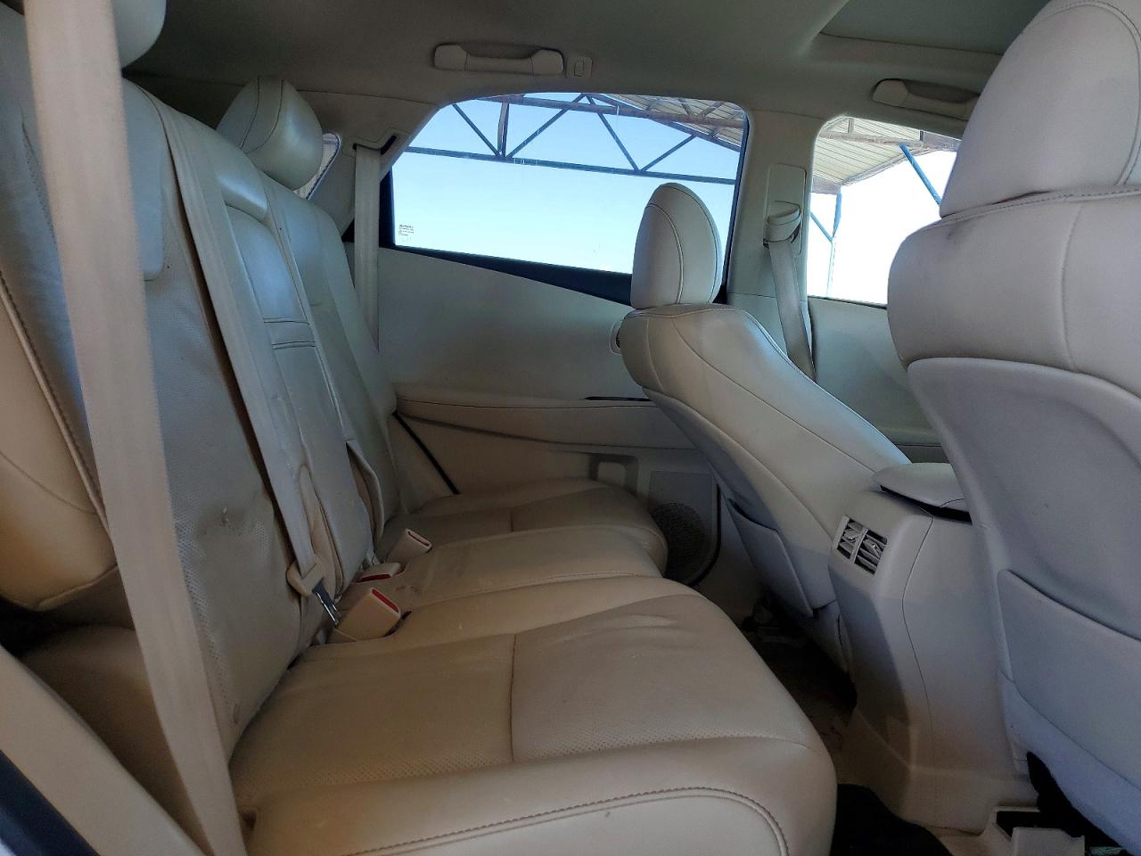 Lexus RX Base