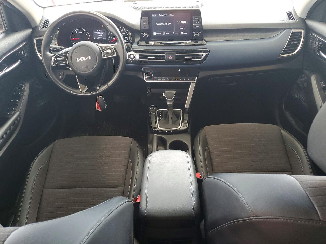 Kia Seltos S