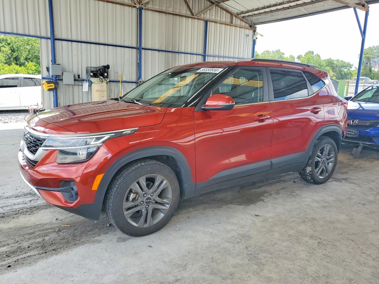 Salvage Kia Seltos Image