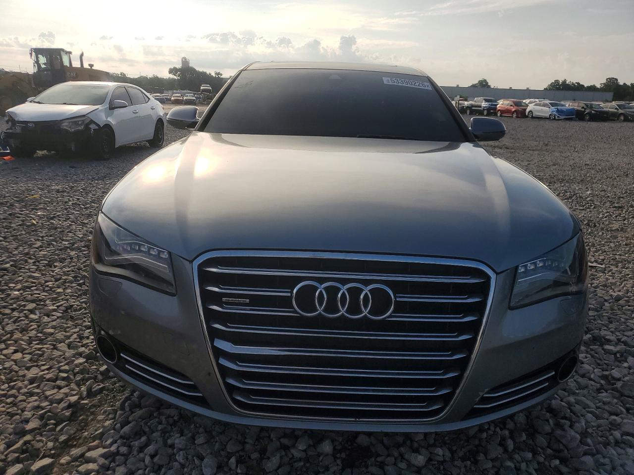 Audi A8 L Quattro