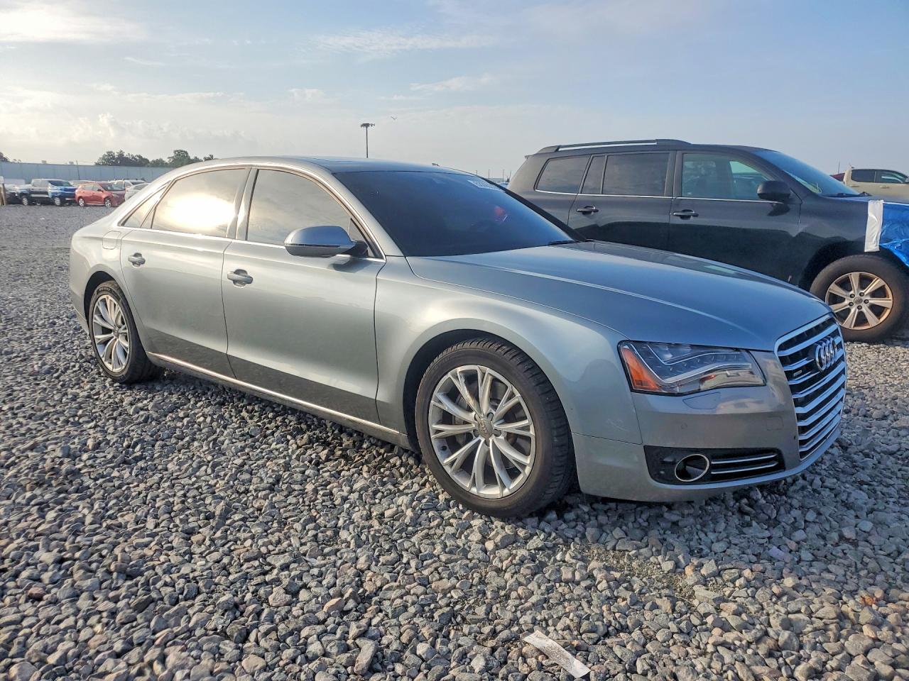 Audi A8 L Quattro
