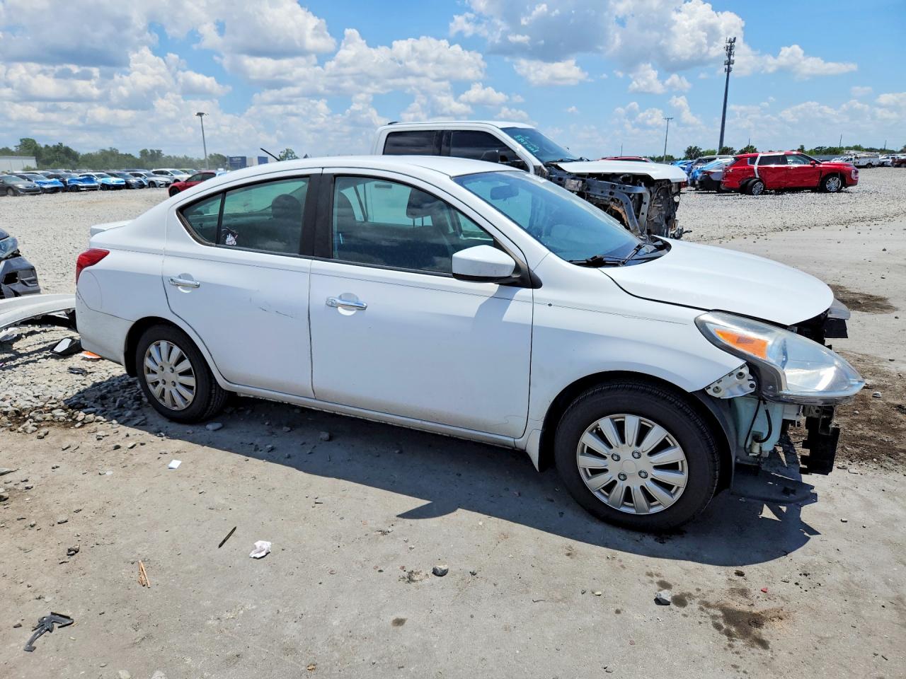 Nissan Versa 1.6 Sv