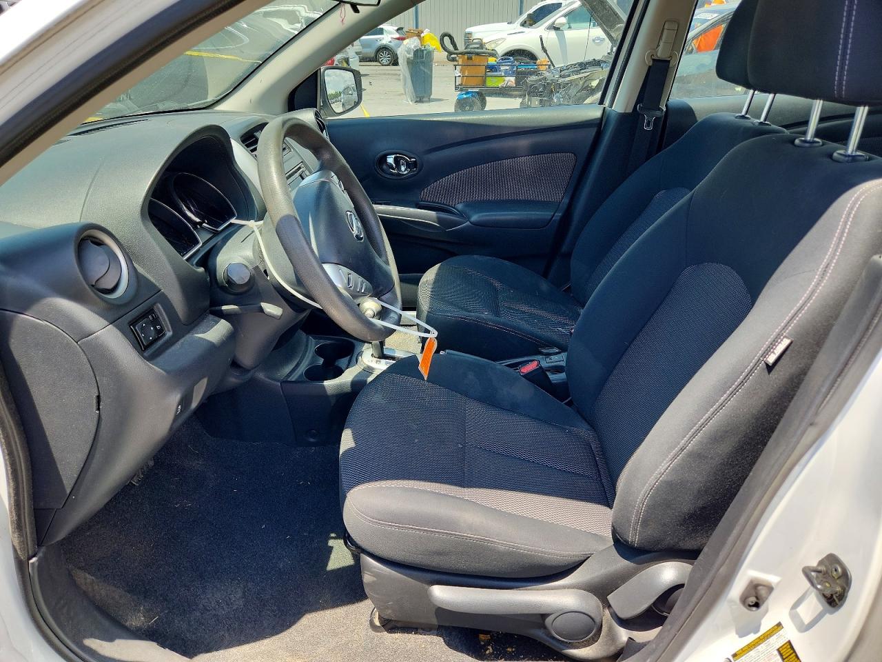 Nissan Versa 1.6 Sv