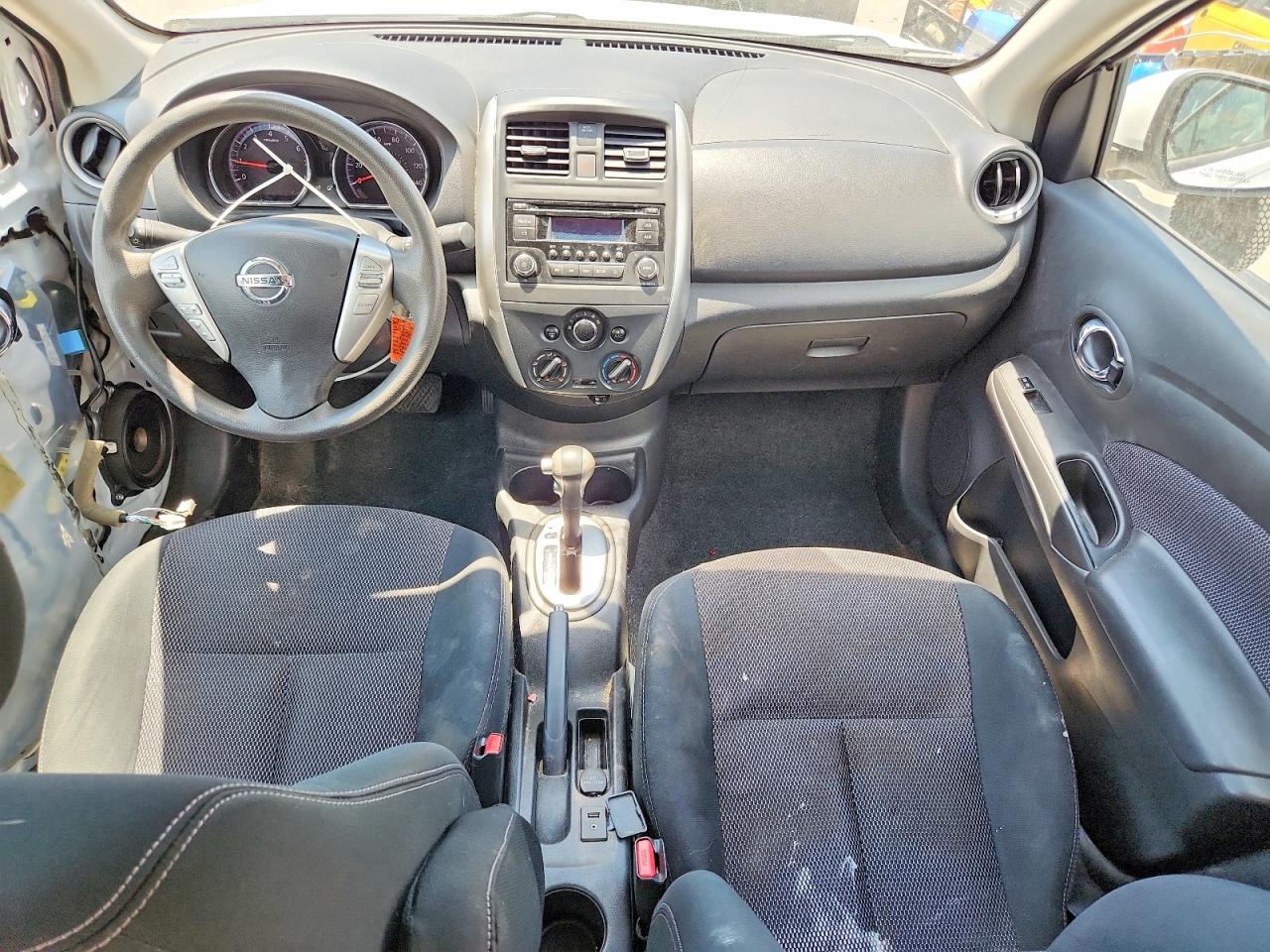 Nissan Versa 1.6 Sv