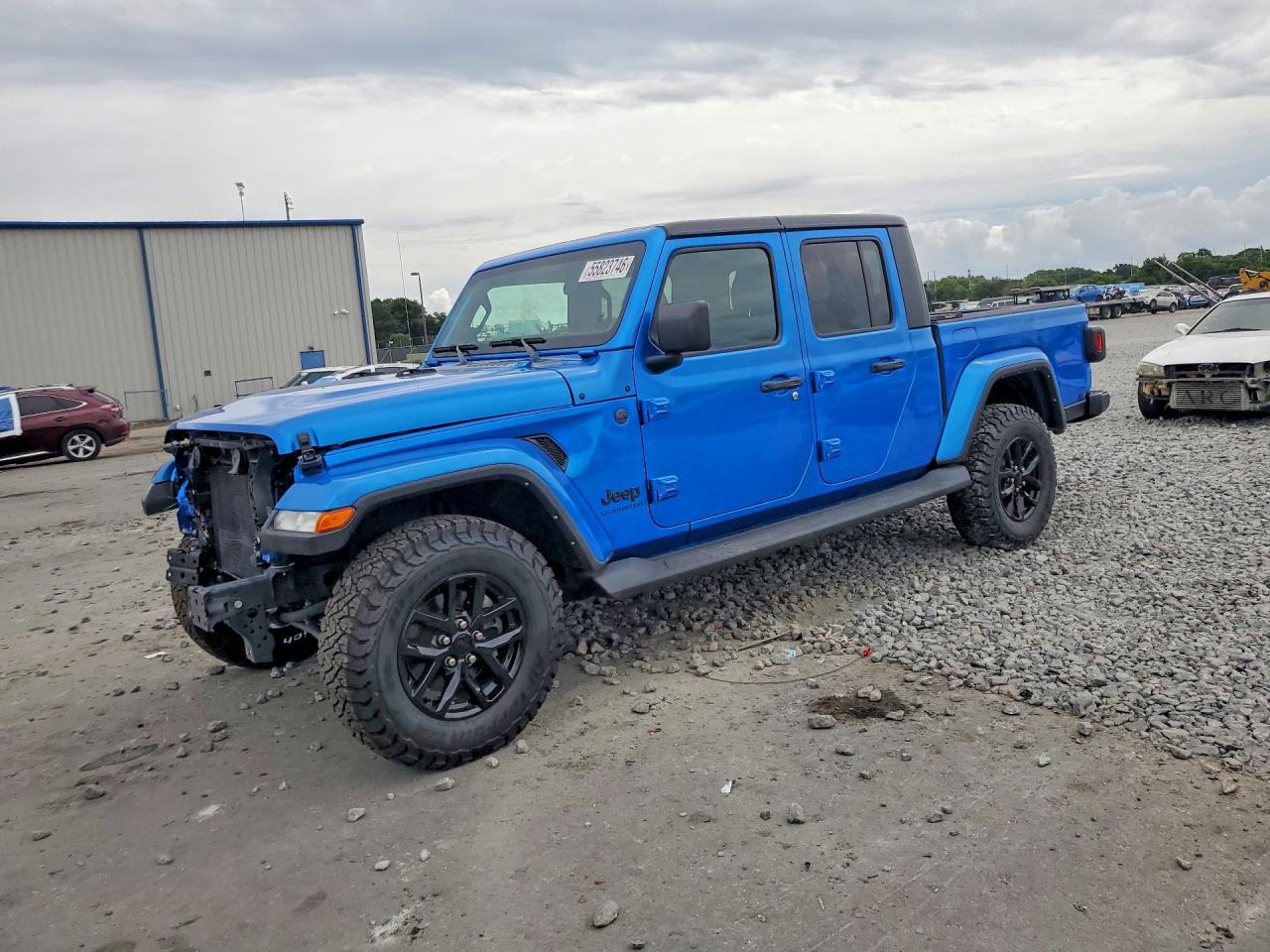 Salvage Jeep Gladiator Image