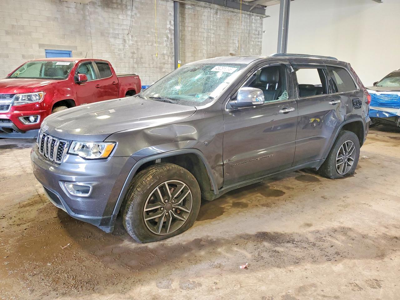 Salvage Jeep Cherokee Image