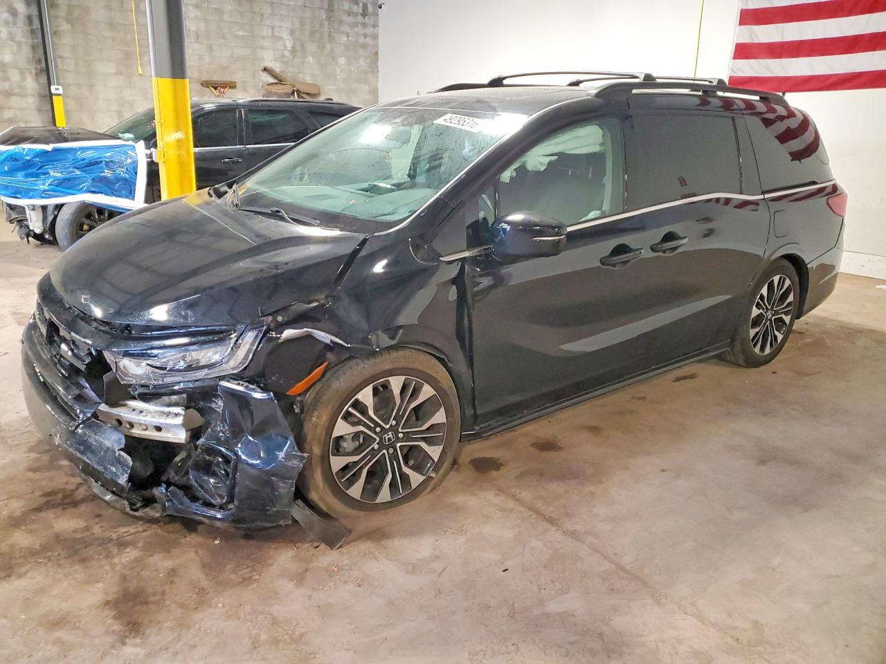 Salvage Honda Odyssey Image
