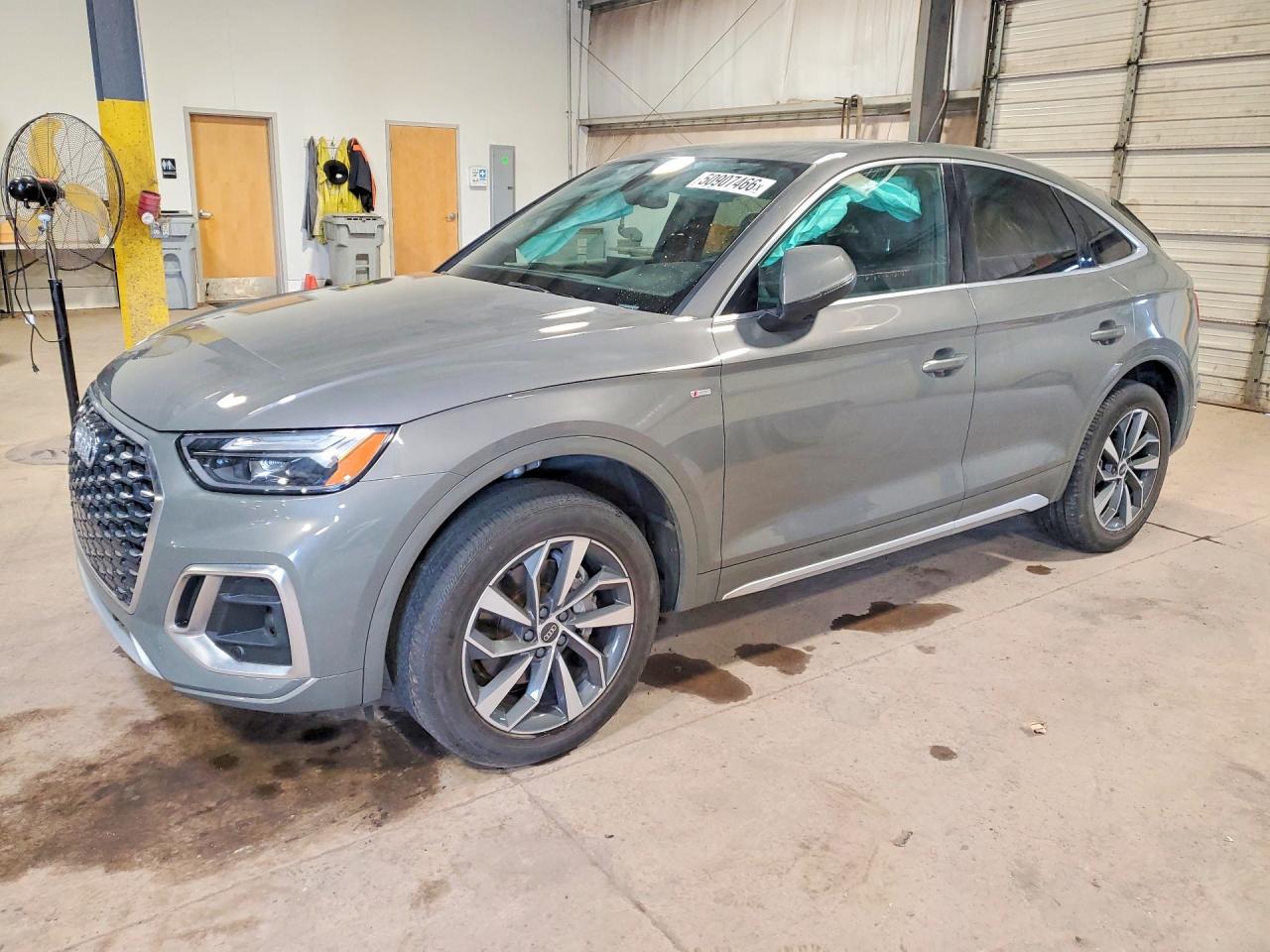 Salvage Audi Q5 Image