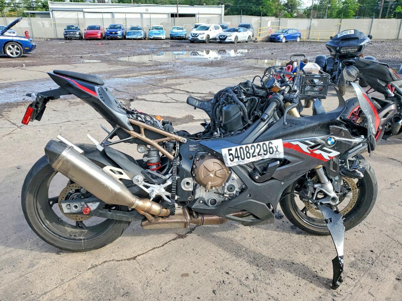 Salvage BMW S Image