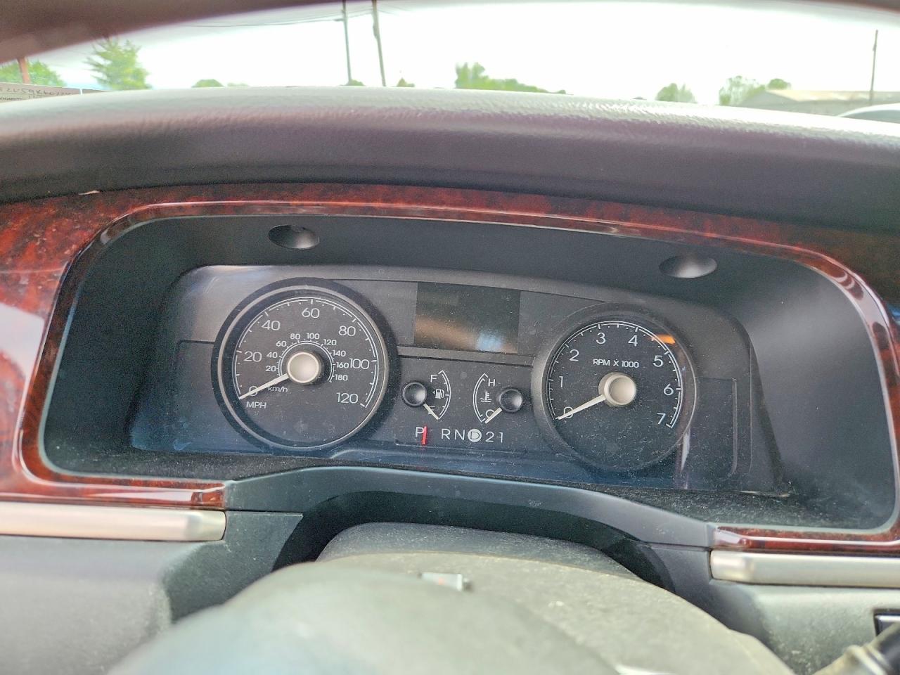 Lincoln Towncar Signature Limited
