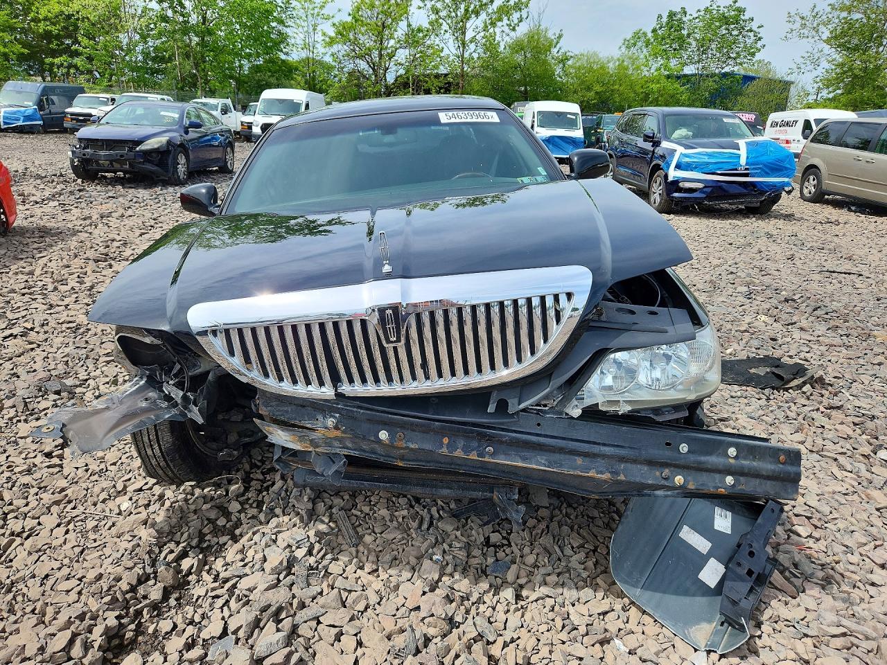 Lincoln Towncar Signature Limited