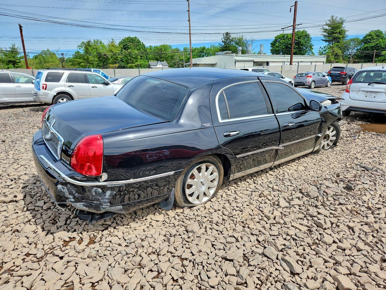 Lincoln Towncar Signature Limited