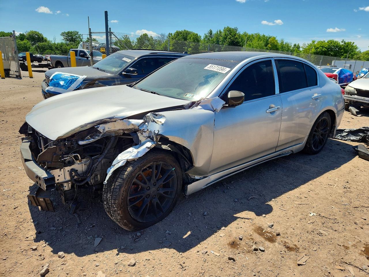 Salvage INFINITI G37 Image