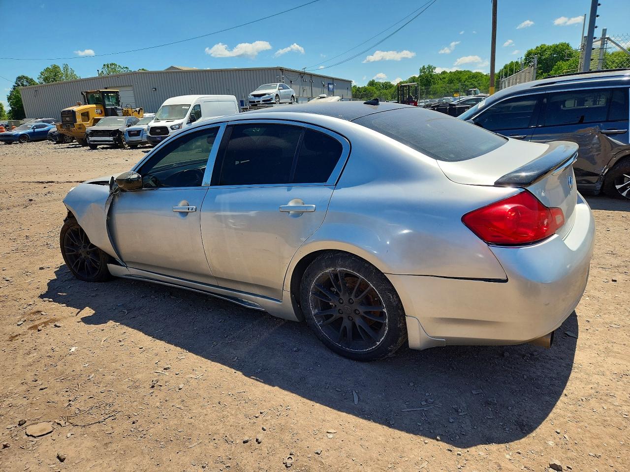 INFINITI G37 X
