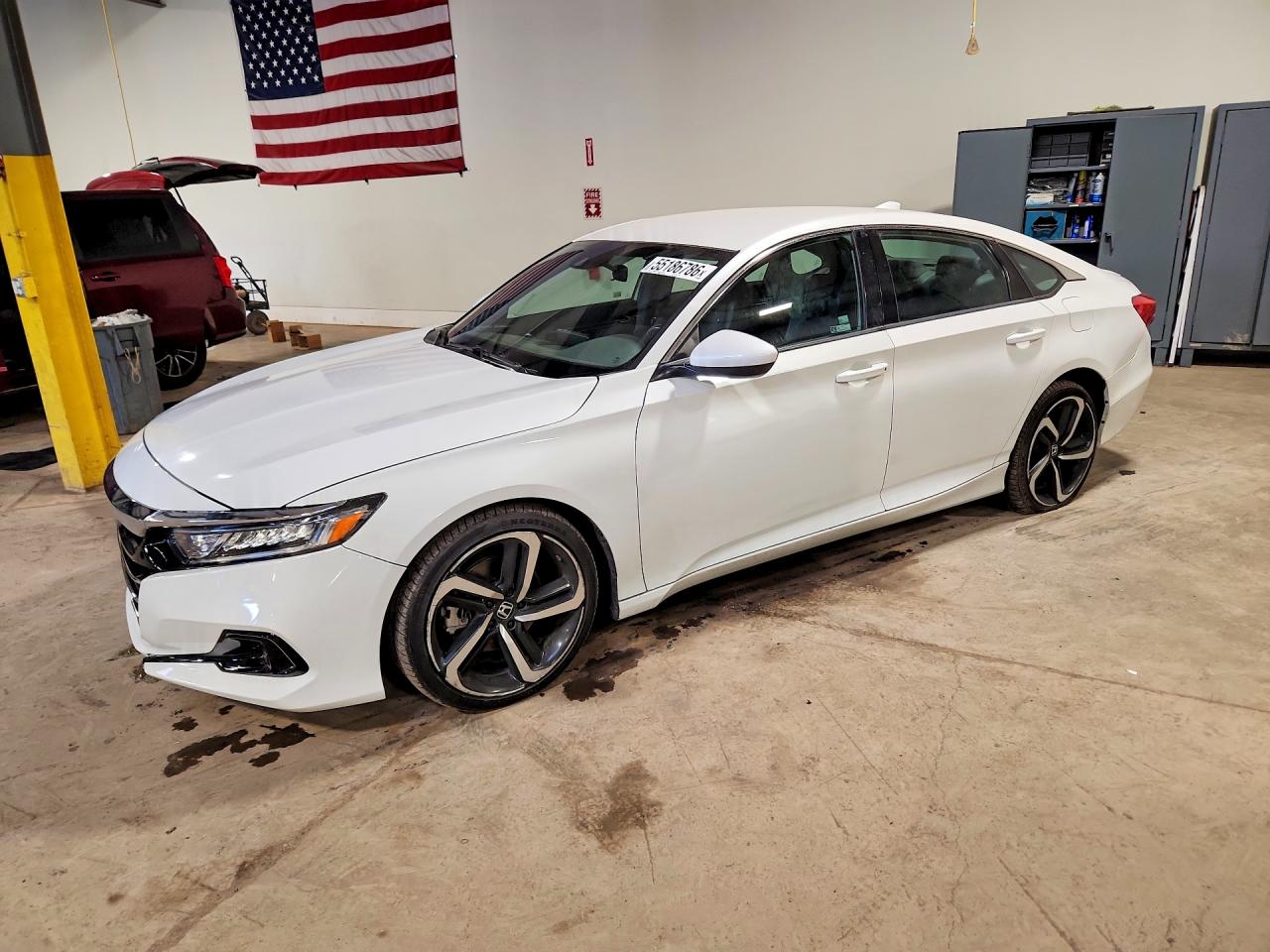 Salvage Honda Accord Image