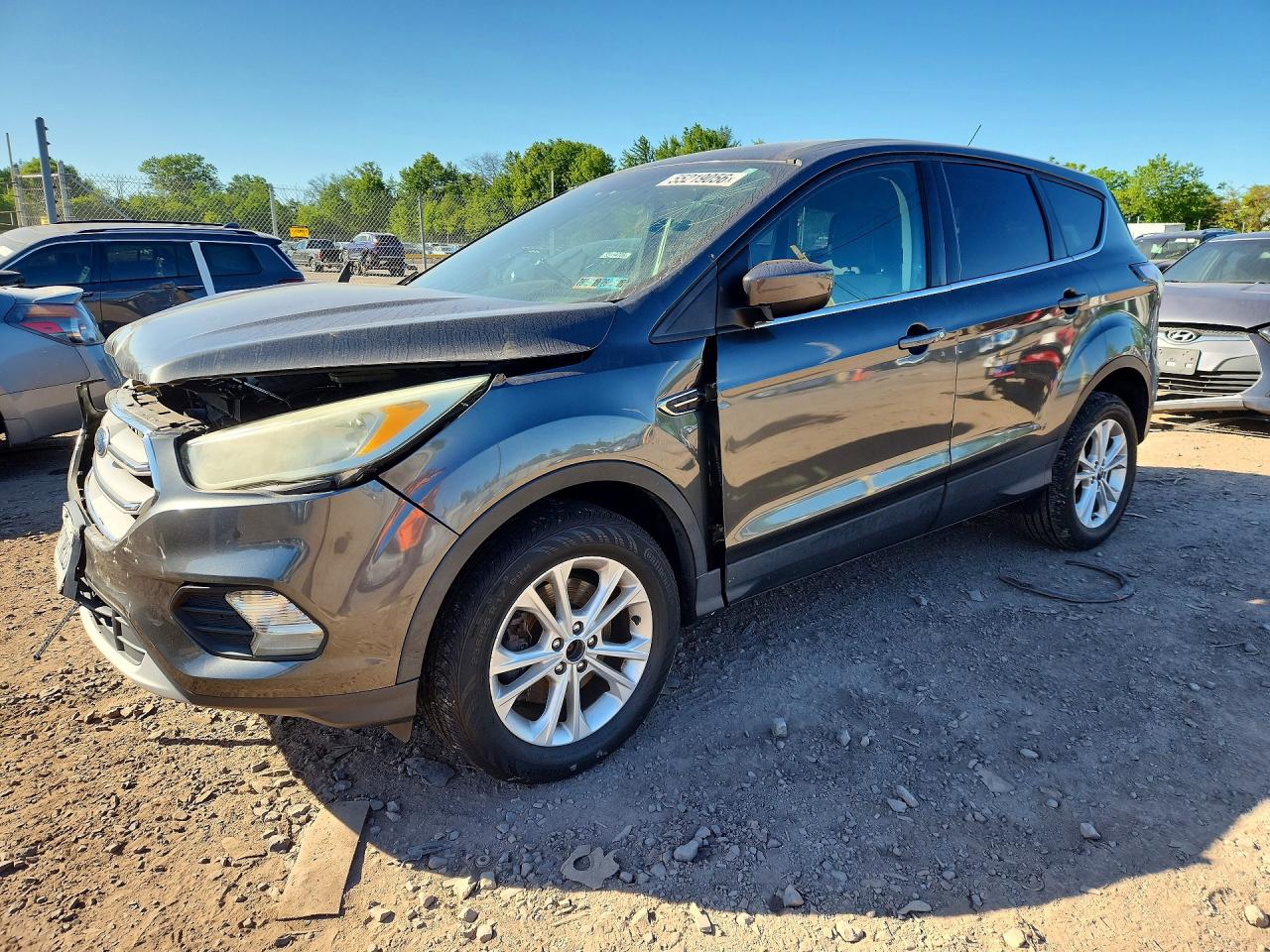 Salvage Ford Escape Image