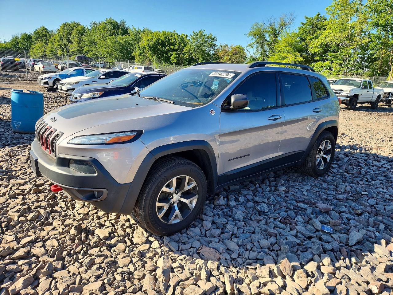 Salvage Jeep Cherokee Image