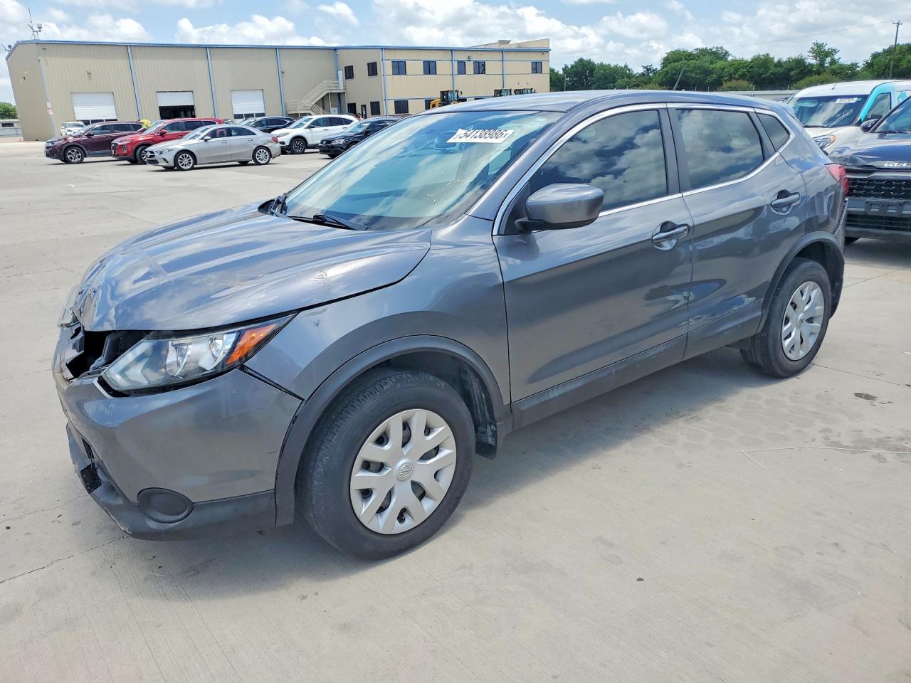 Salvage Nissan Rogue Image