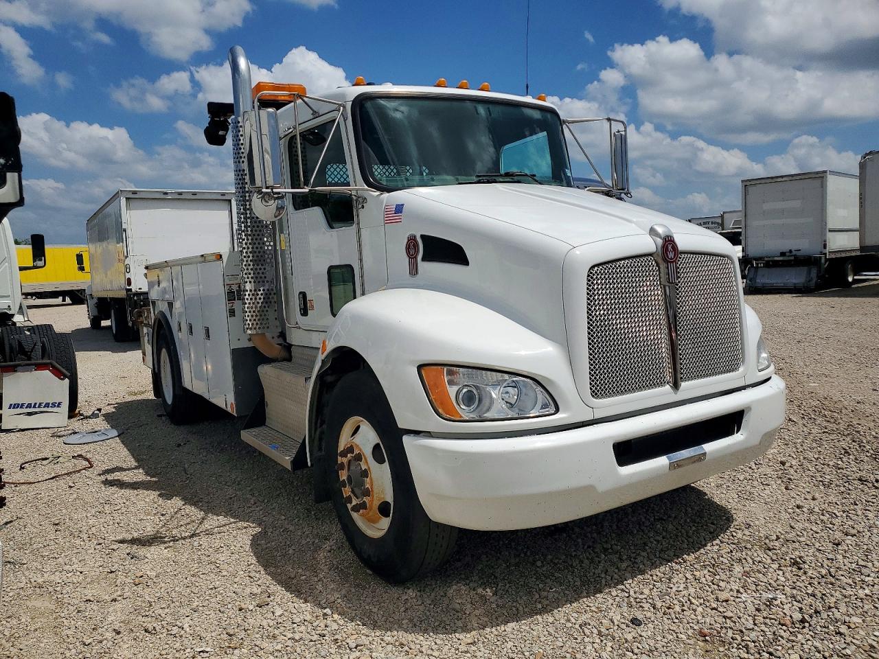 Salvage Kenworth T370 Image