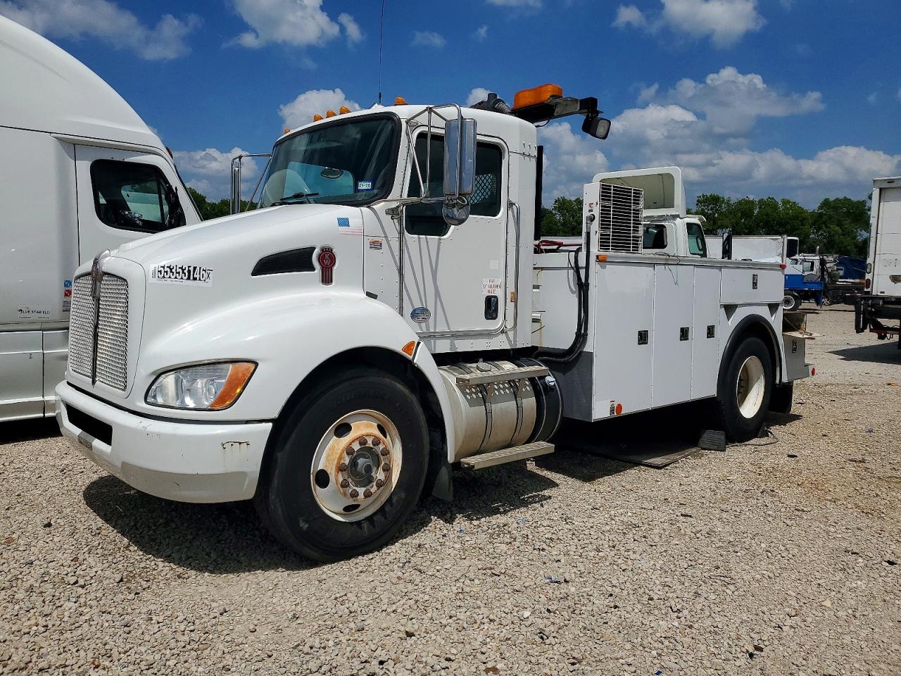 Kenworth T370