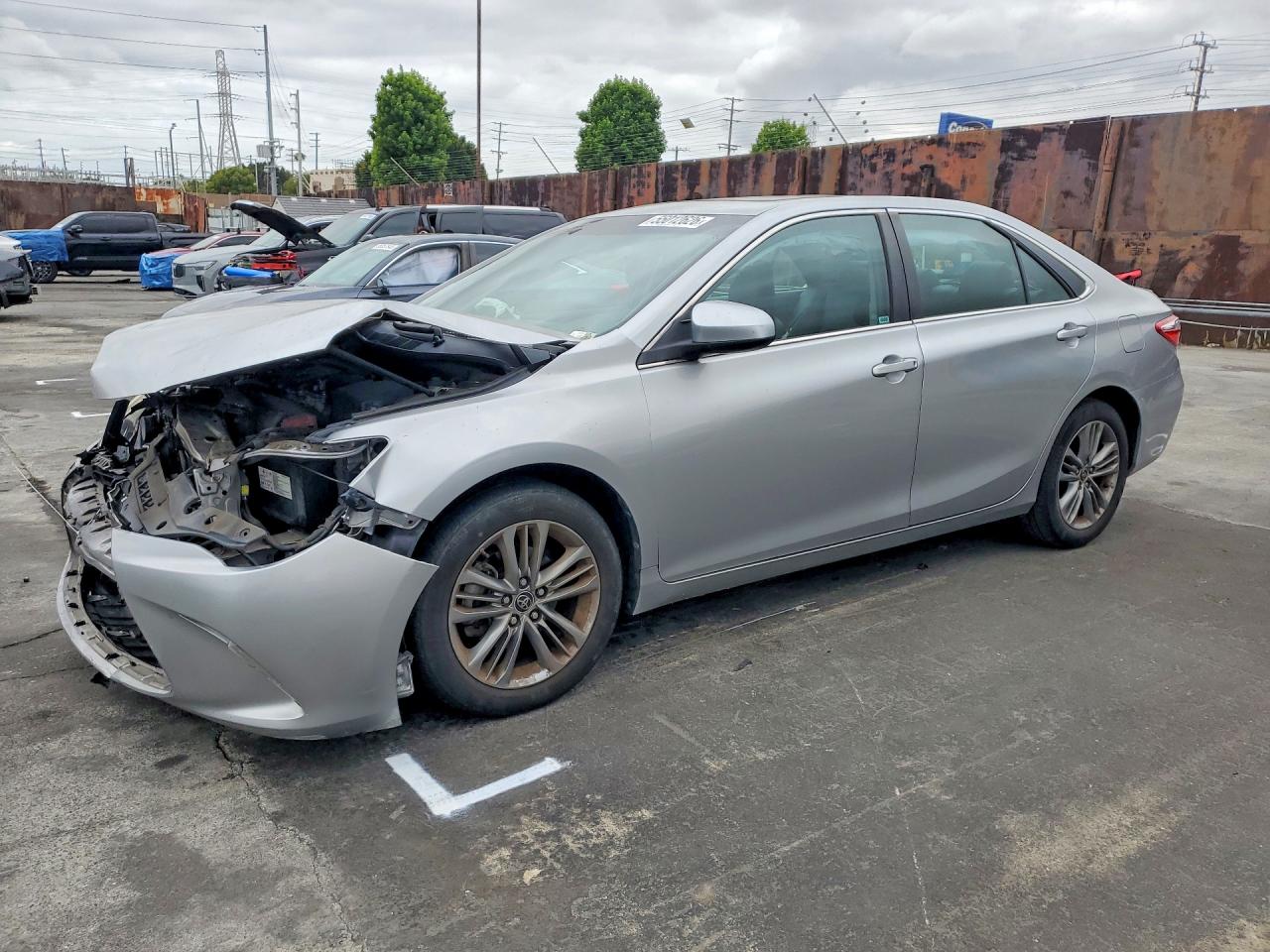 Salvage Toyota Camry Image