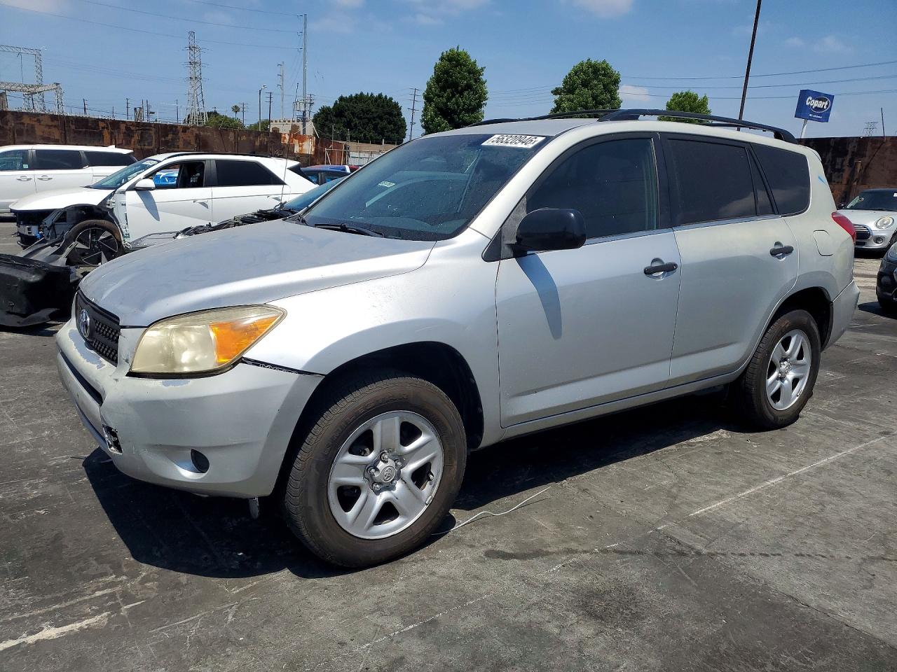 Salvage Toyota RAV4 Image