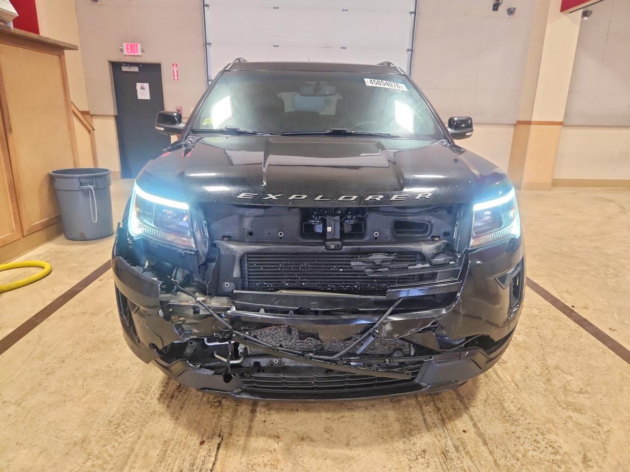 Ford Explorer Sport