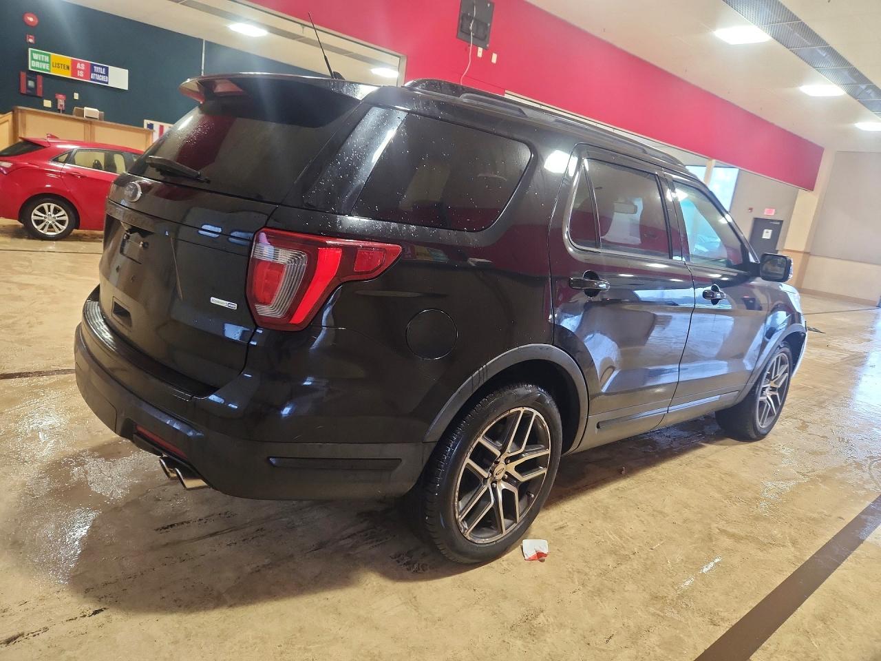 Ford Explorer Sport