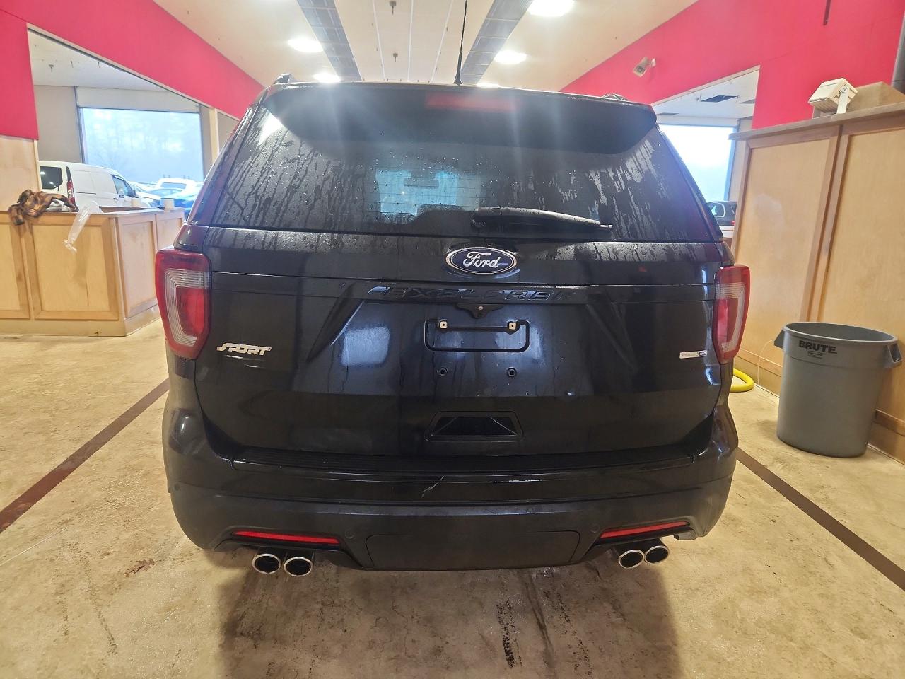 Ford Explorer Sport