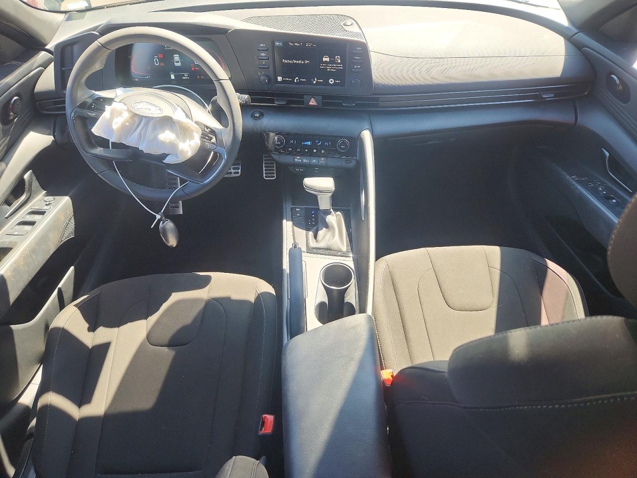 Hyundai ELANTRA Sel Sport
