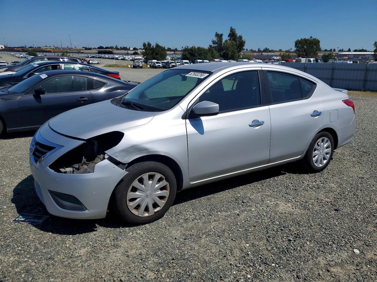 Salvage Nissan Versa Image