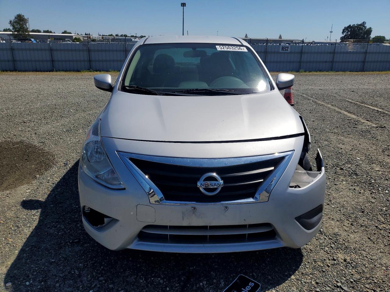 Nissan Versa Sv