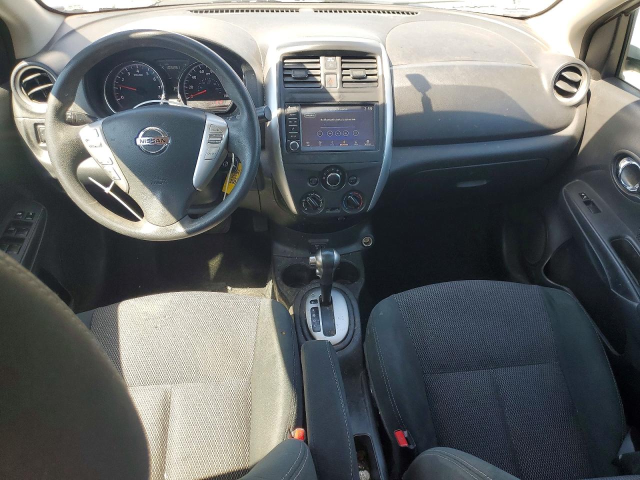 Nissan Versa Sv