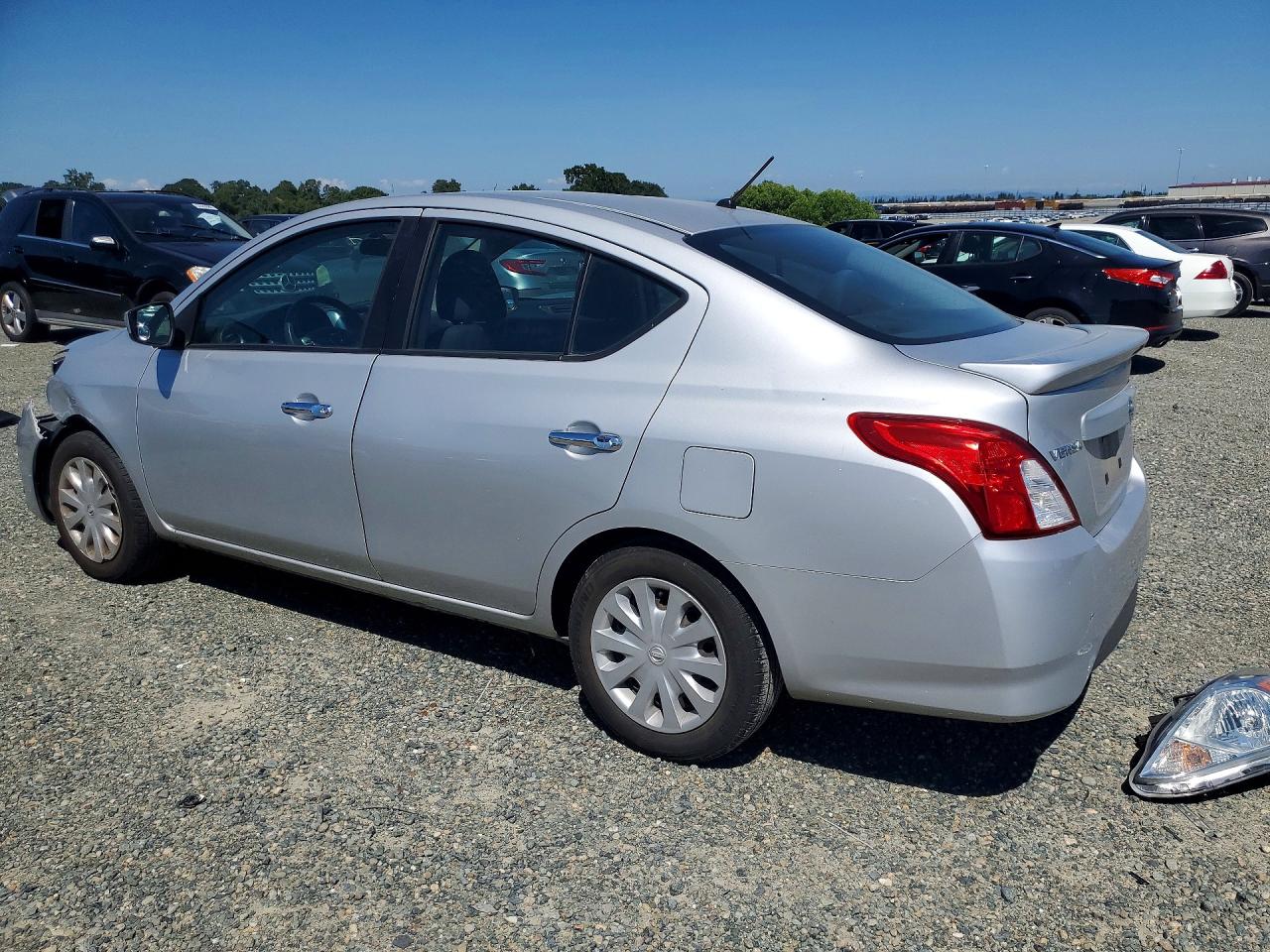 Nissan Versa Sv