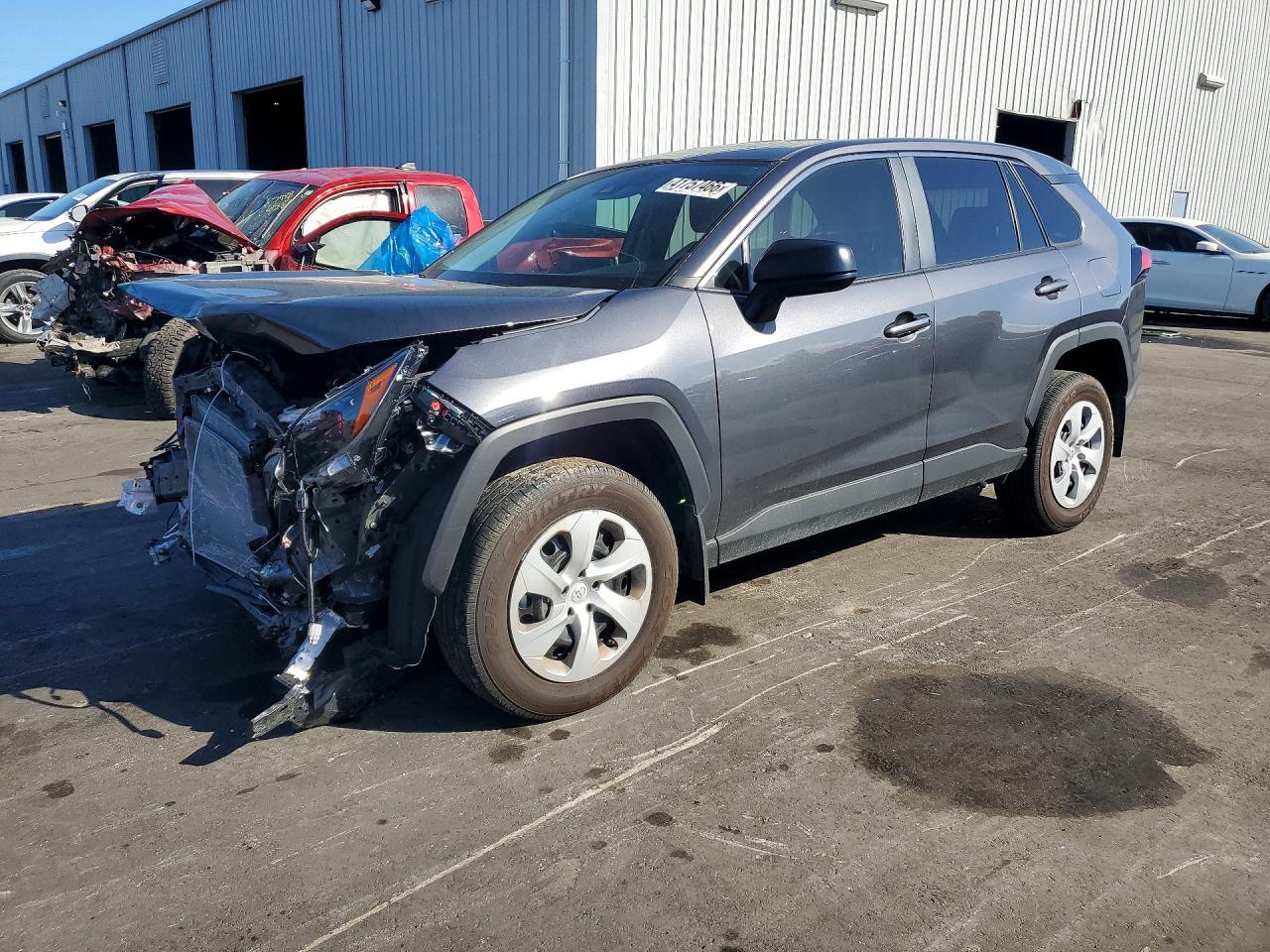 Salvage Toyota RAV4 Image