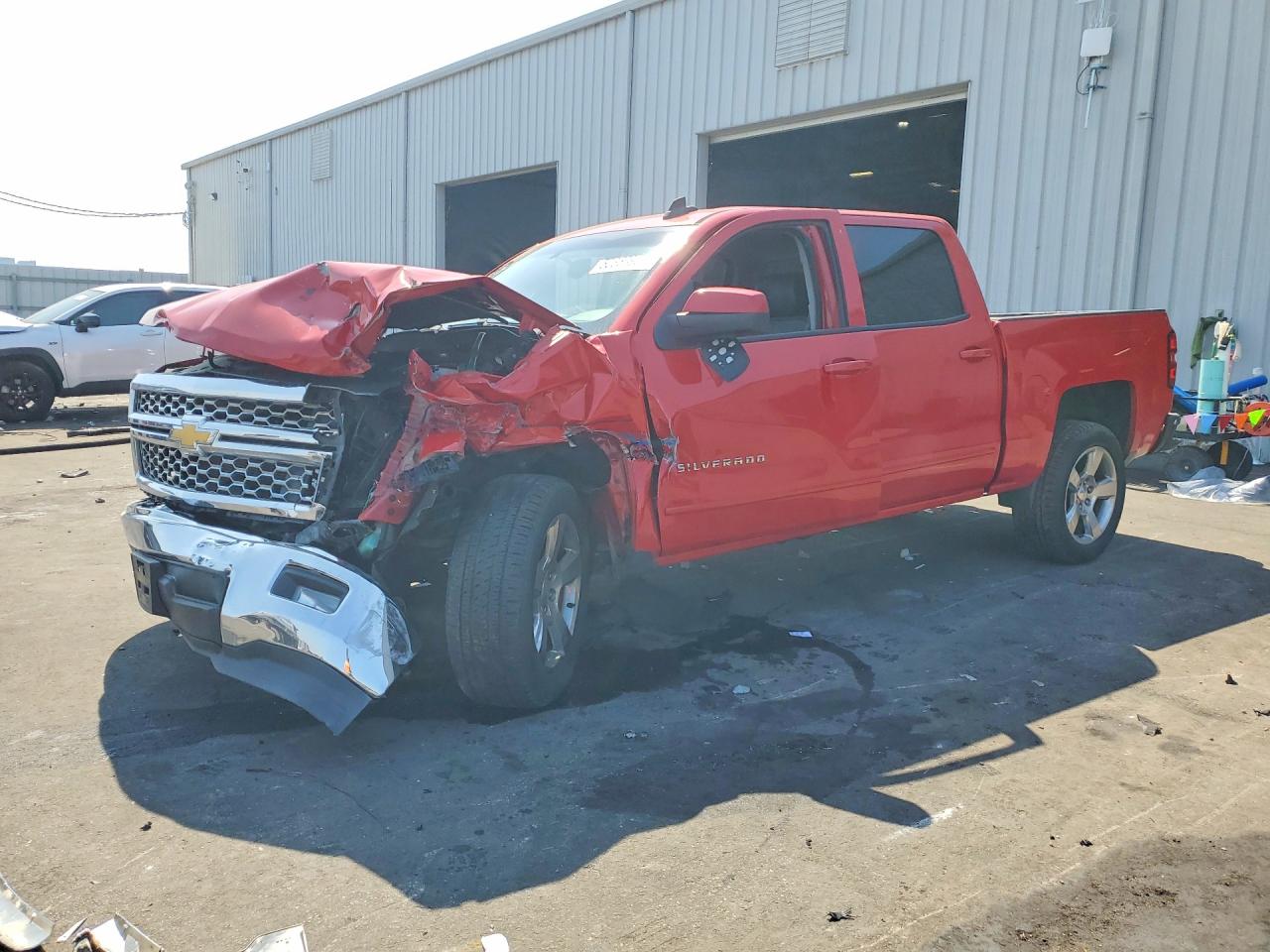 Salvage Chevrolet Silverado Image