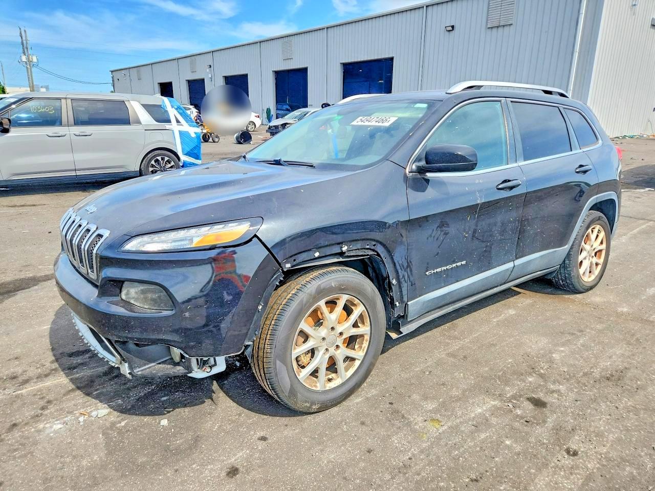 Salvage Jeep Cherokee Image